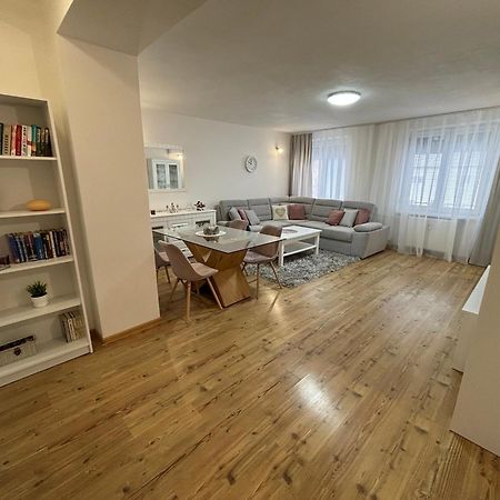 City Heart Luxury Apartment Nové Zámky Kültér fotó