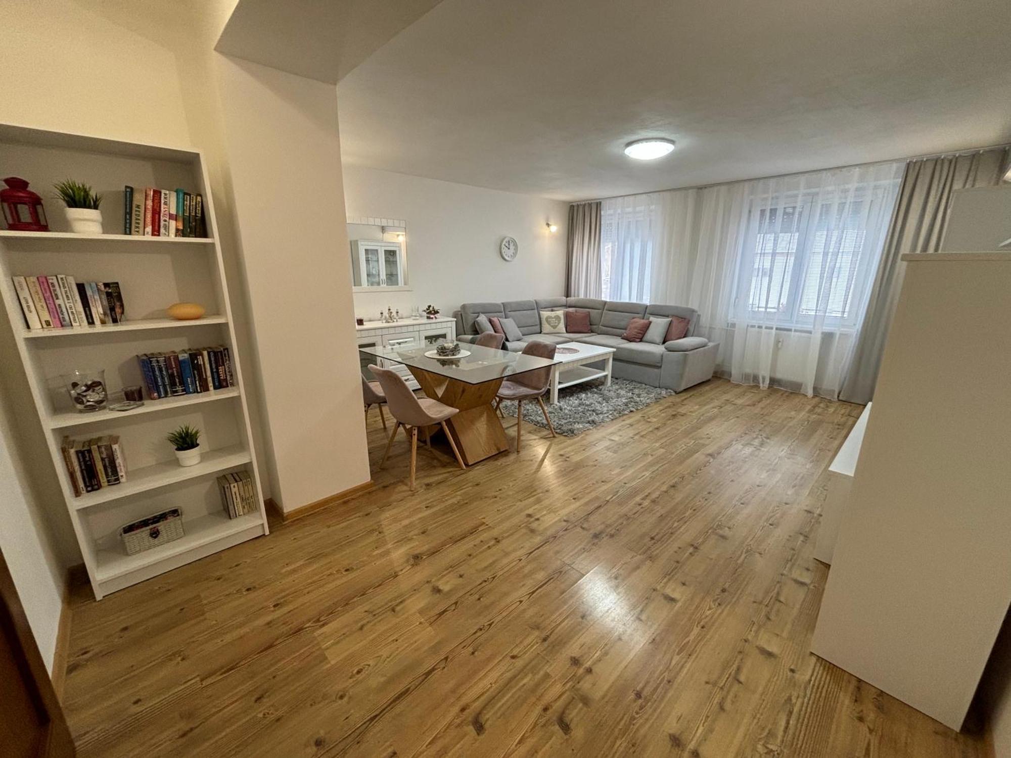 City Heart Luxury Apartment Nové Zámky Kültér fotó